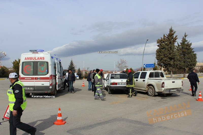 Karaman Valilik Kavşağı Trafik Kazası 2