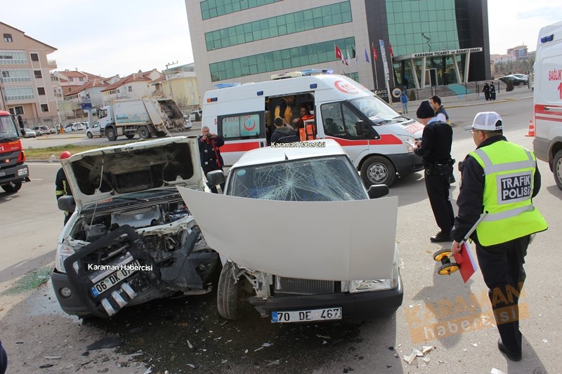 Karaman Valilik Kavşağı Trafik Kazası 5