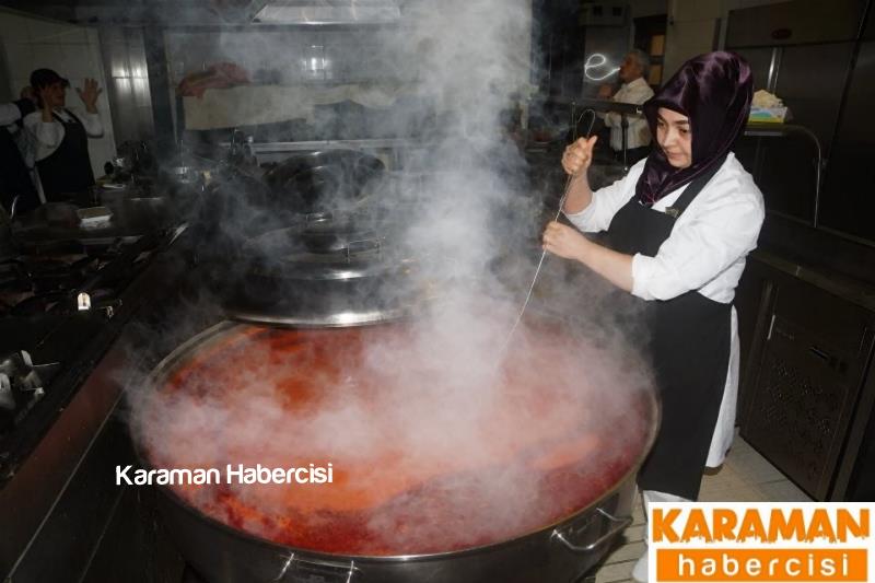 İstanbul'da Karamanlılardan Renkli Gece 47