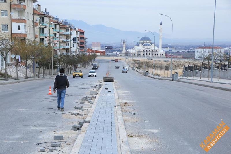 Yeni Devlet Hastanesi Caddesi'nde Orta Refüj Çalışması 6
