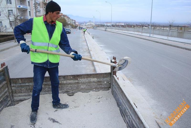 Yeni Devlet Hastanesi Caddesi'nde Orta Refüj Çalışması 8