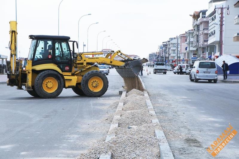 Yeni Devlet Hastanesi Caddesi'nde Orta Refüj Çalışması 9