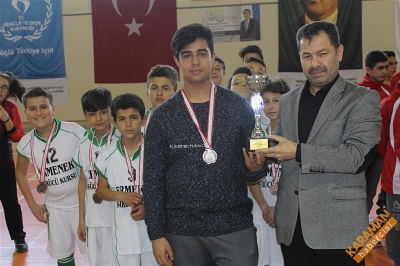 Futsal İl Birinciliği Müsabakaları Sona Erdi 11