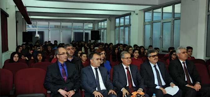 Vali Tapsız Öğrencilere Kitap Dağıttı 6