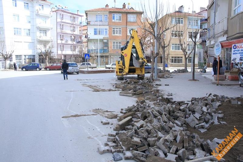 Molla Fenari Caddesi'nde Kaldırımlar Yenileniyor 4