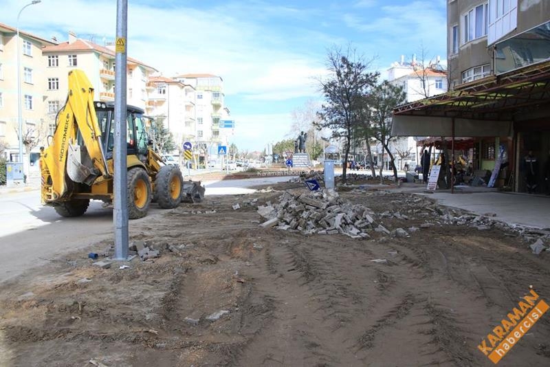 Molla Fenari Caddesi'nde Kaldırımlar Yenileniyor 5
