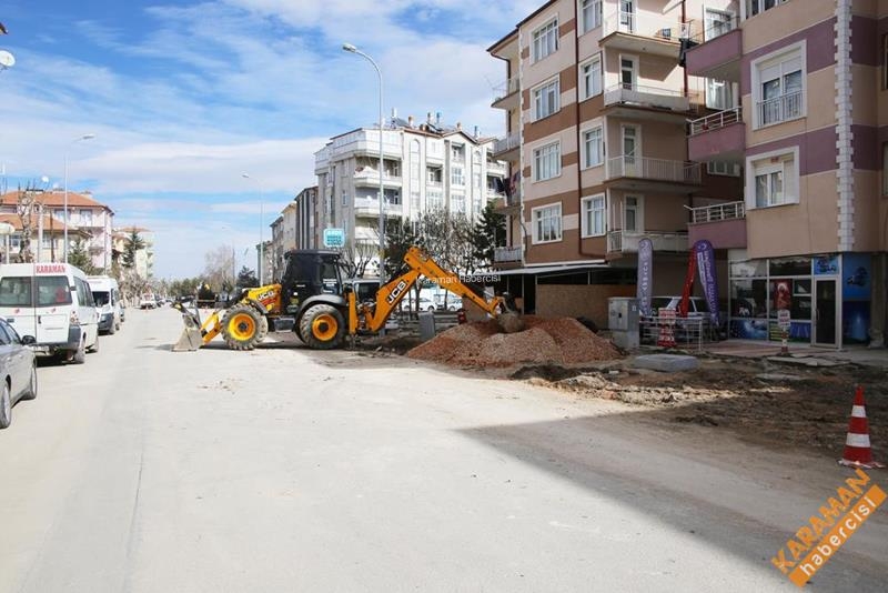 Molla Fenari Caddesi'nde Kaldırımlar Yenileniyor 9