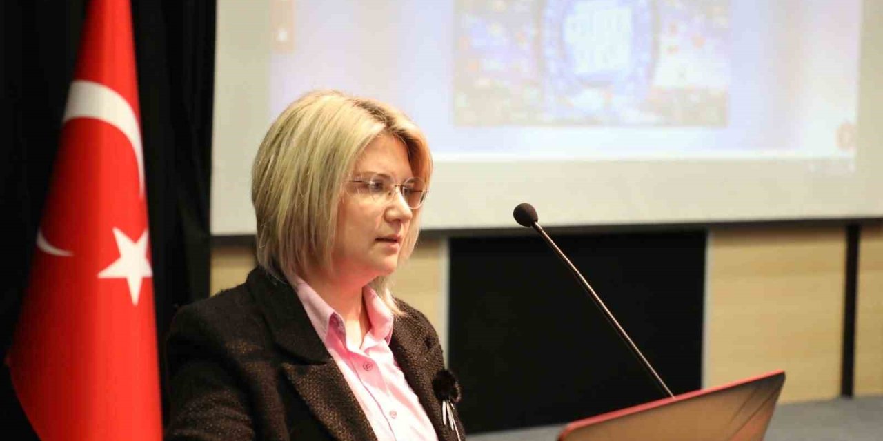 “bisikletli Kütüphaneci” Kütüphane Haftası’nda Estü’nün Konuğu Oldu