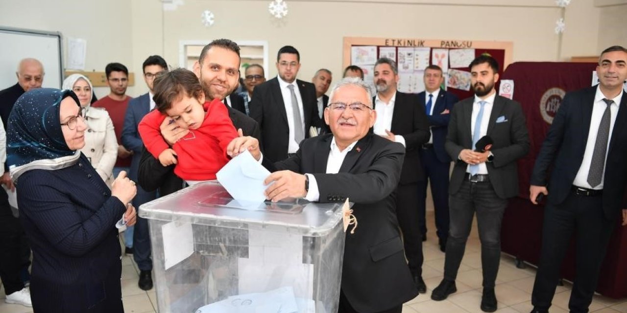 Büyükşehir’de İkinci Memduh Büyükkılıç Dönemi: 296 Bin 495 Oy Aldı