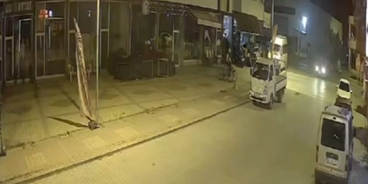 Kendi Bisikletiyle Gelip Başkasının Bisikletini Çalarak Gitti