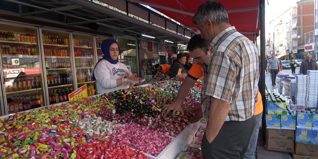 Aksaray’da Bayram Şekerinin Tatlı Telaşı Tezgahlarda