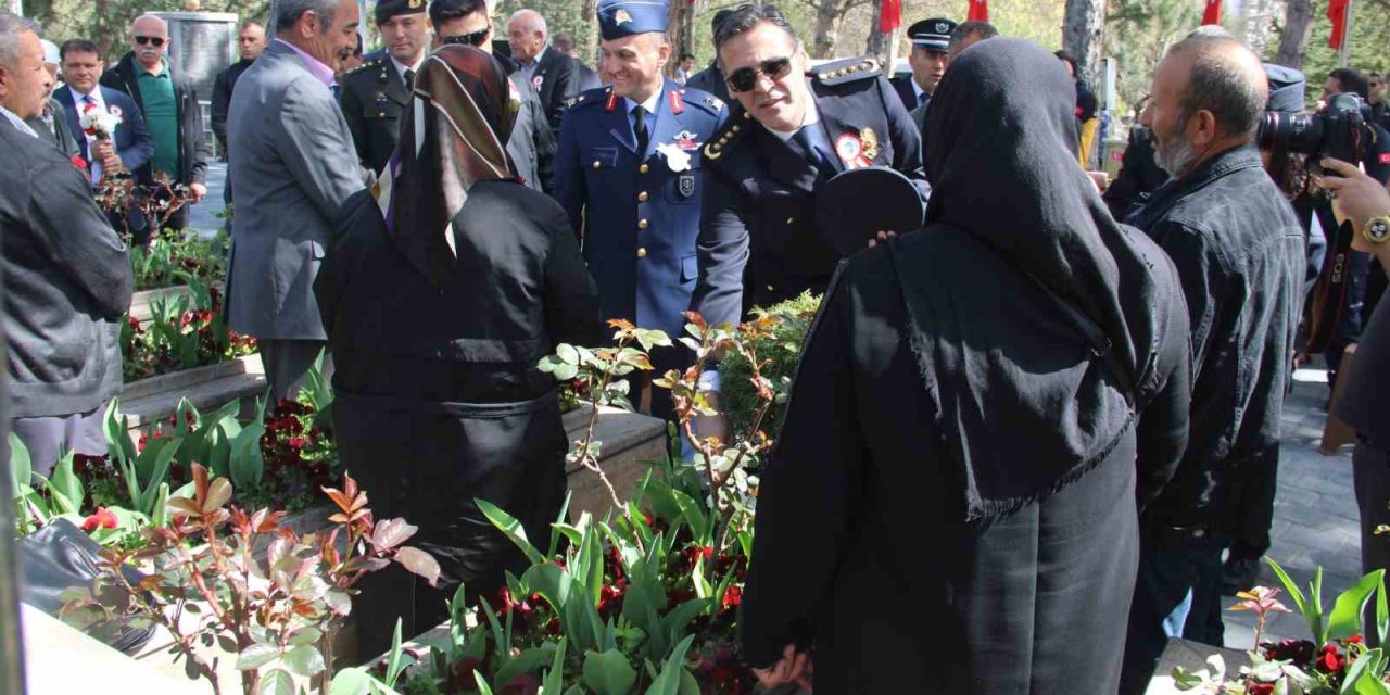 Kayserili Şehit Polisler Anıldı