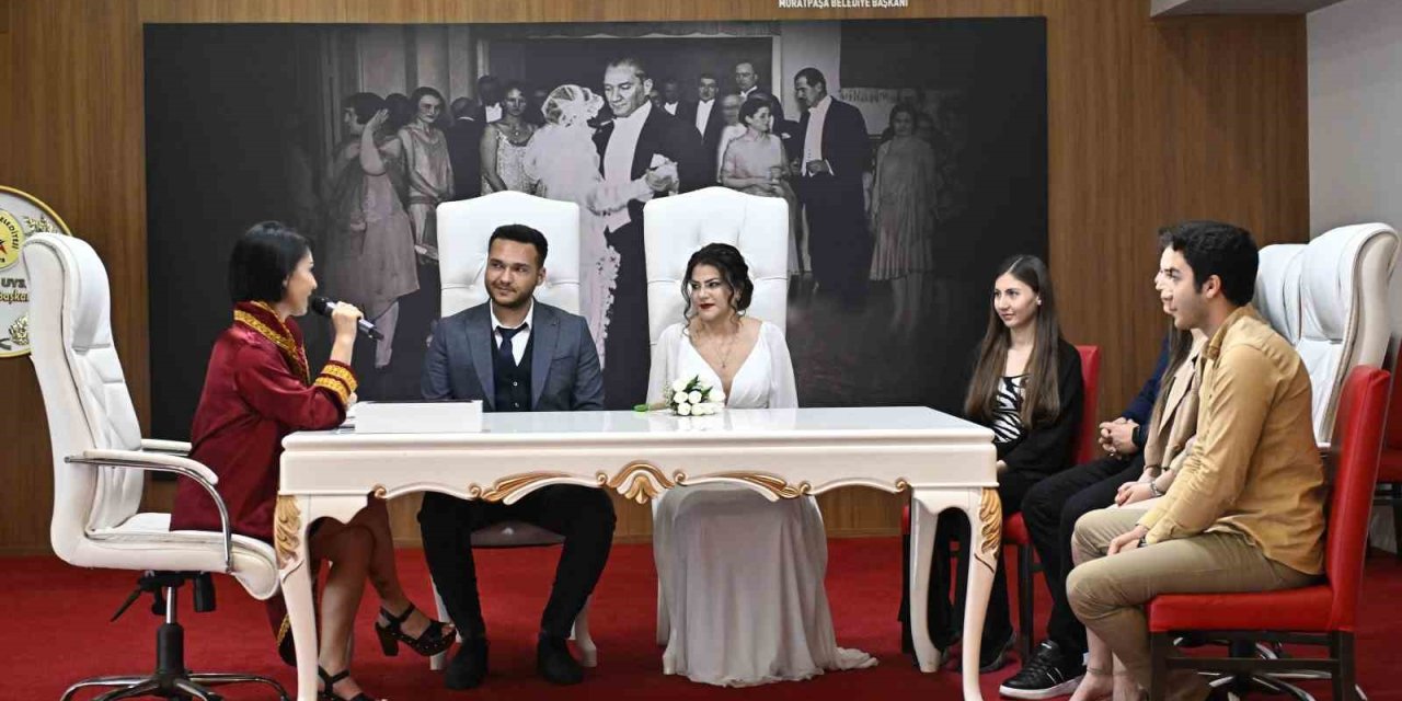 Antalya’da Nikah Salonlarında ’04.04.2024’ Yoğunluğu