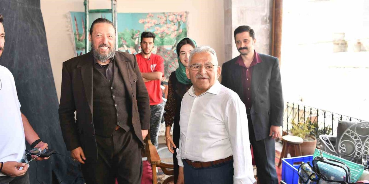 Başkan Büyükkılıç; Kara Ağaç Destanı Dizi Setini Ziyaret Etti