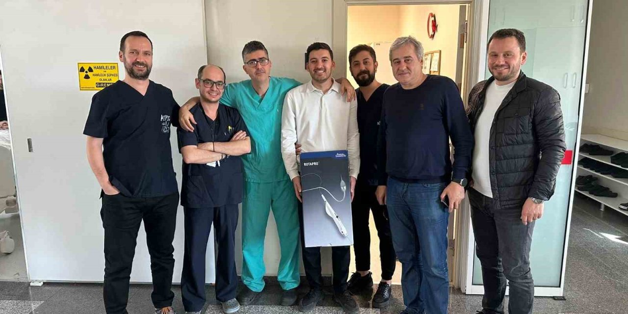 Alanya’da 71 Yaşındaki Hasta İlk Kez Uygulanan Yöntemle Sağlığına Kavuştu