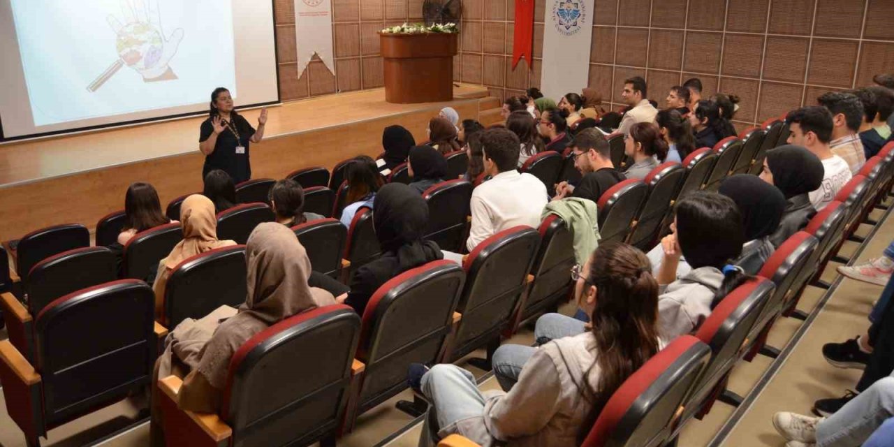 Alkü Hemşirelik Öğrencilerine Hastane Enfeksiyonu Anlatıldı