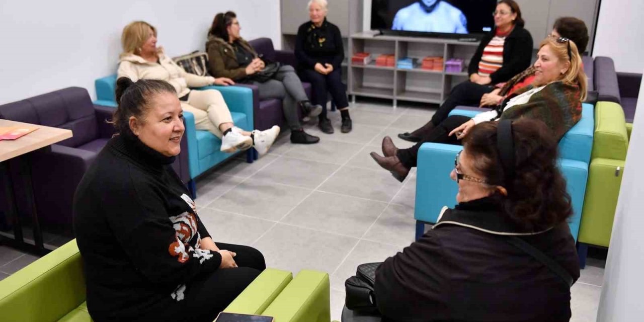 ’hanım Evi’, Kadınların Sosyalleştiği Merkez Haline Geldi