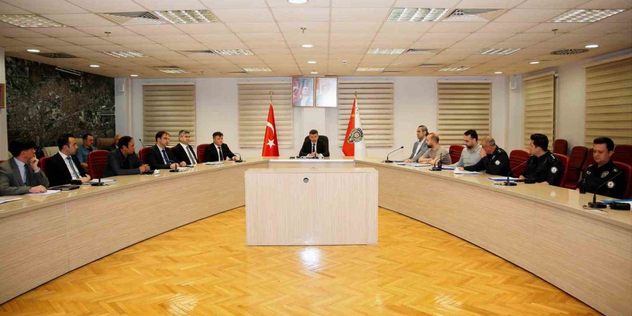 İl Emniyet Müdürlüğü Ekipleri Asayiş Değerlendirme Toplantısı Düzenledi