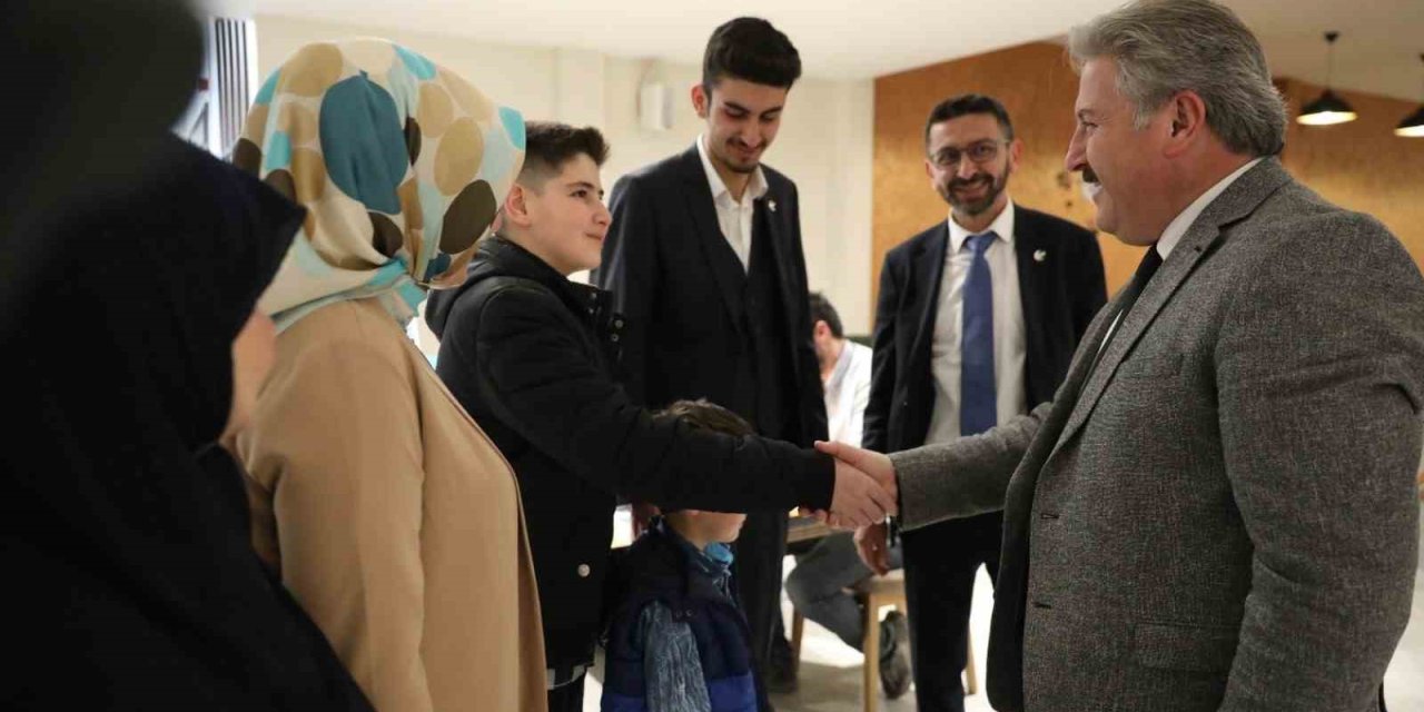 Başkan Palancıoğlu, Yeni Dönem Meclis Üyeleri Ve Aileleriyle Tanıştı