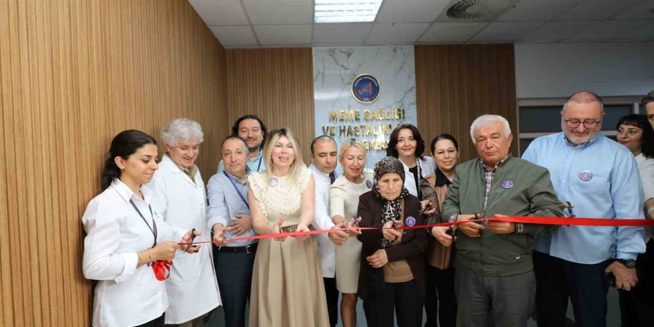 Rektör Özlenen Özkan: "meme Kanseri Sadece Kadınlarda Değil, Erkeklerde De Görülüyor"