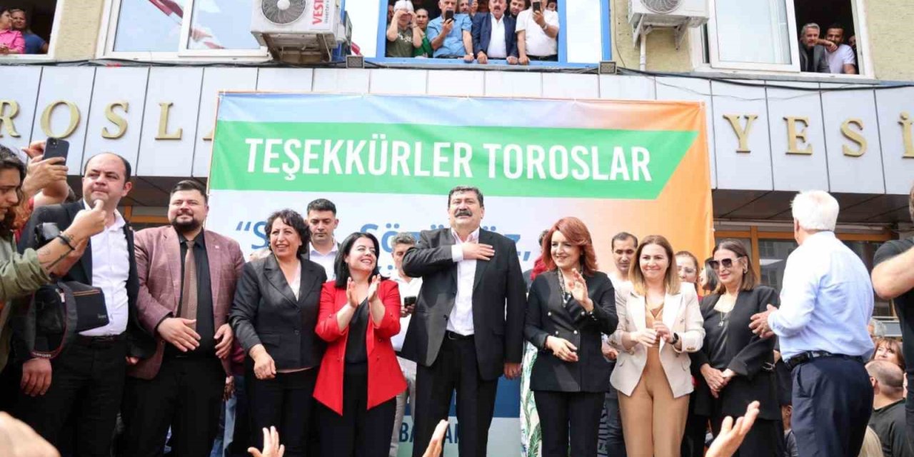 Toroslar Belediye Başkan Yıldız, Mazbatasını Aldı