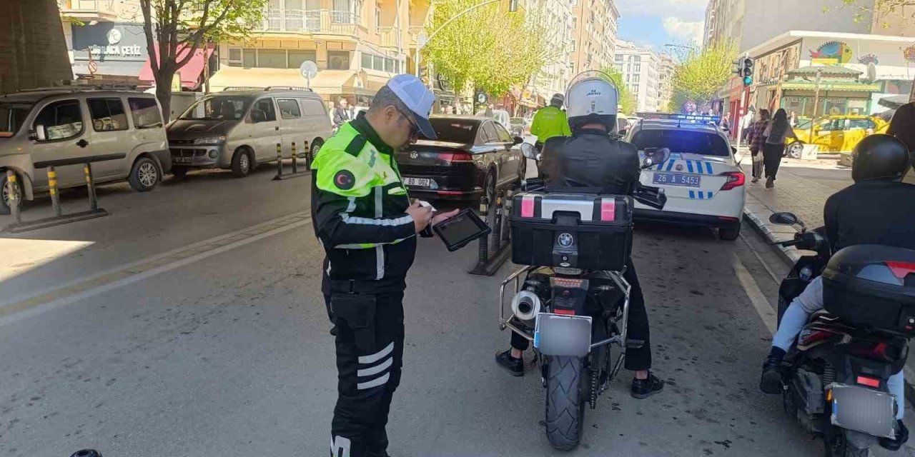 Trafik Kurallarını İhlal Eden 41 Motosiklet Sürücüsüne Ceza Kesildi