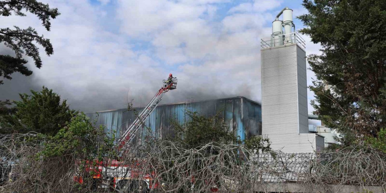Yatılım Malzemesi Üreten Fabrikada Yangın