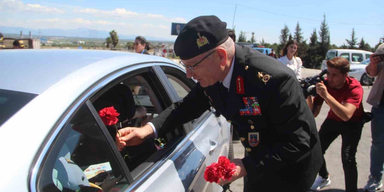 Antalya Bayramdaki Trafik Yoğunluğuna Hazır