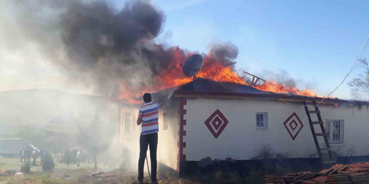 Konya’da Ev Yangını