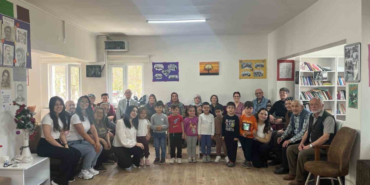 Miniklerden Koca Çınarlara Anlamlı Ziyaret