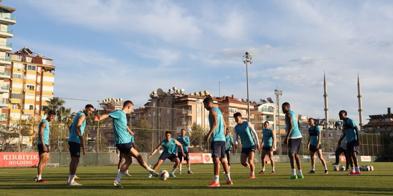 Alanyaspor, Galatasaray Maçı Hazırlıklarına Başladı