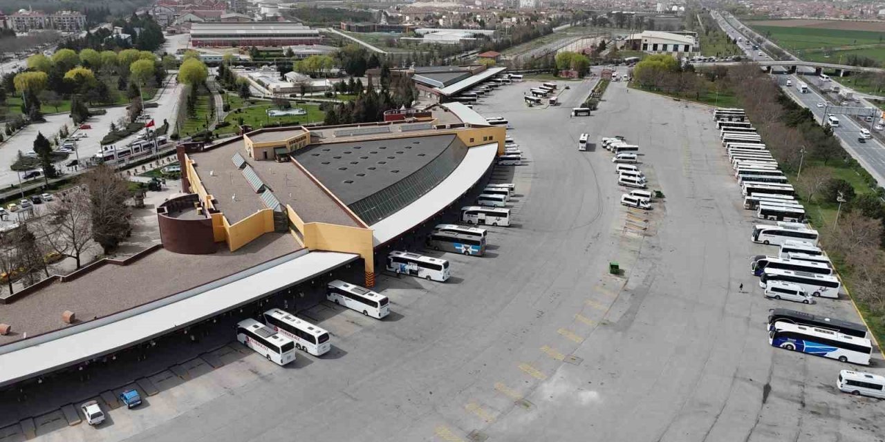Otogarlarda Bayram Yoğunluğu Başladı, Otobüslerde Boş Yer Kalmadı