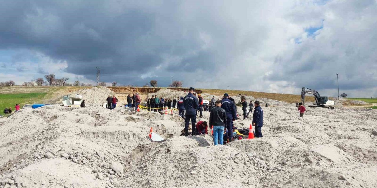 Niğde’de Patates Deposu Çöktü: Göçük Altında Kalan 2 İşçi Hayatını Kaybetti, 3’ü Ağır 4 İşçi Ağır Yaralandı