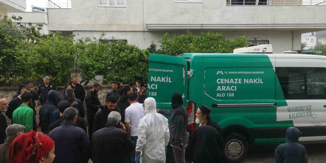 Evden Kaçıp Evlenen Hamile Kardeşini Sokakta Silahla Vurarak Öldürdü