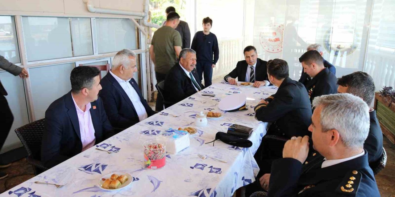 Kaş’ta Geleneksel Ramazan Bayramlaşması Yapıldı