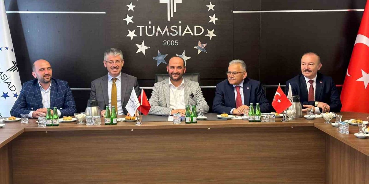 Büyükkılıç’tan Tümsiad Kayseri Şubesi’ne Bayram Ziyareti