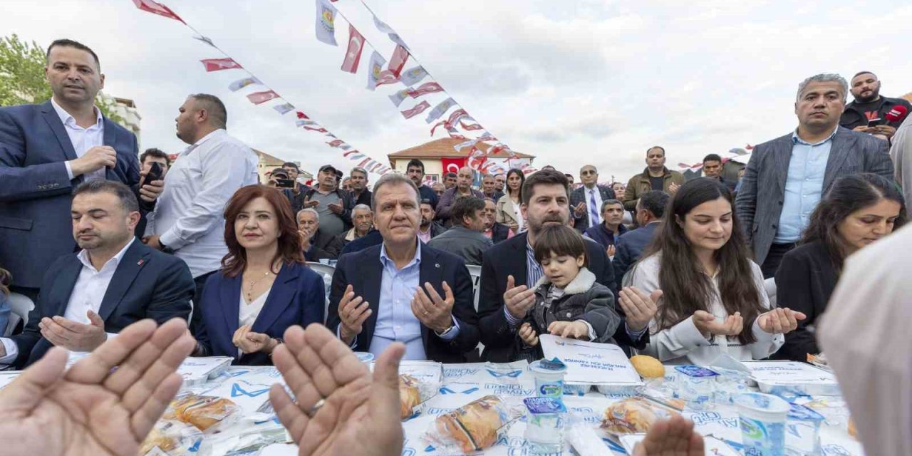 Başkan Seçer, ’bayram Sofrası’nda Tarsus Halkıyla Buluştu