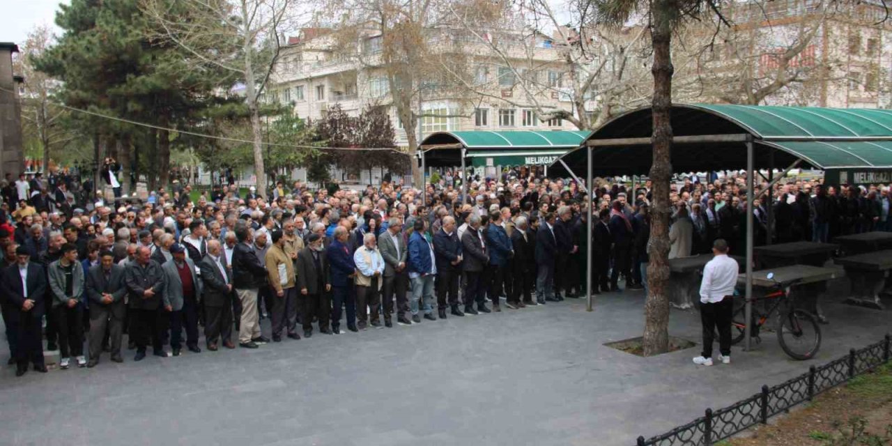 Kayserii’de Hamas Liderinin Oğulları İçin Gıyabi Cenaze Namazı Kılındı