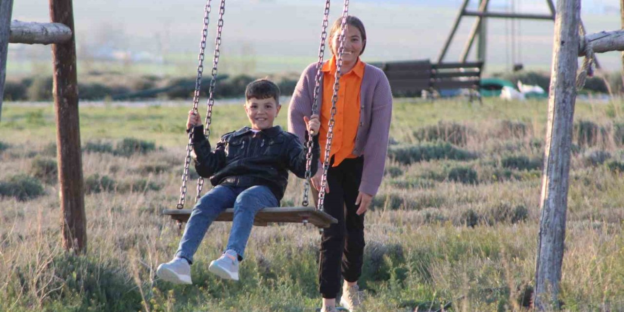 Tatilinin Son Gününde Acıgöl Ve Lavanta Bahçesine Ziyaretçi Akını