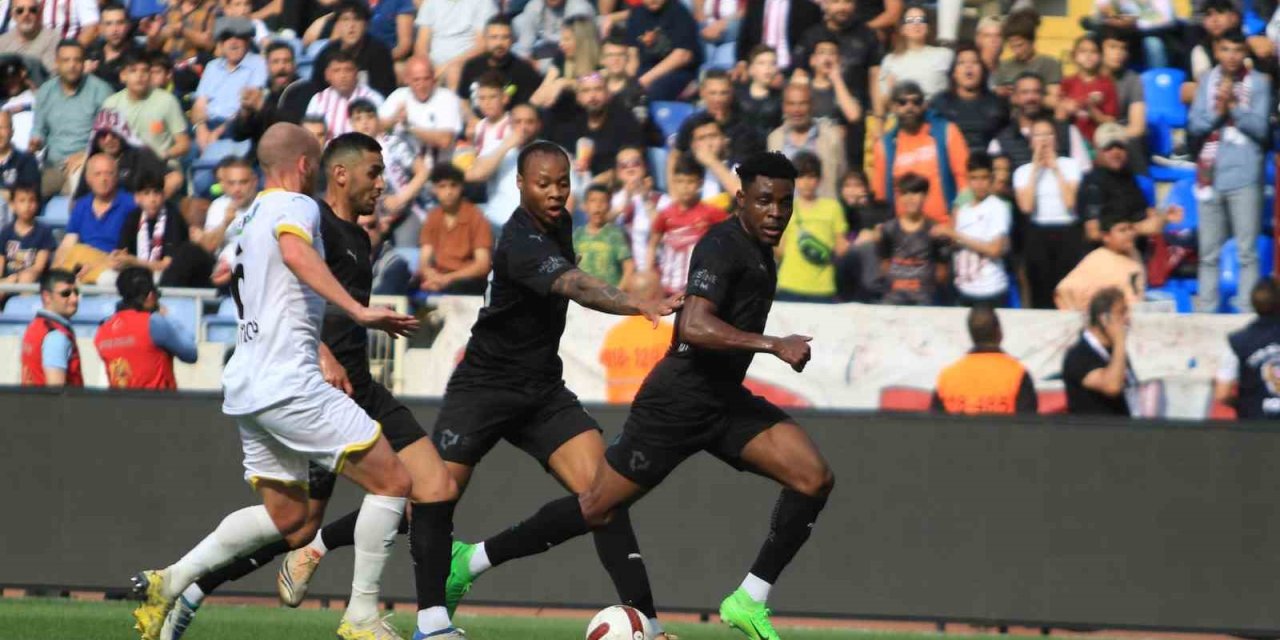 Trendyol Süper Lig: Hatayspor: 0 - İstanbulspor: 0 (ilk Yarı)