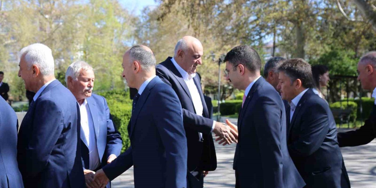 Başkan Erkoyuncu: “10 Bine Yakın Çalışanımızla Çalışmalarımızı Sürdürecek, Başarılarımızı Artıracağız”