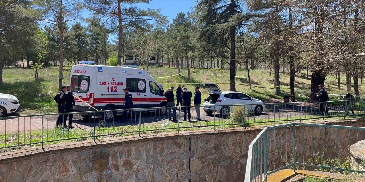 Ormanlık Alanda Çobanlar Tarafından Ölü Bulundu