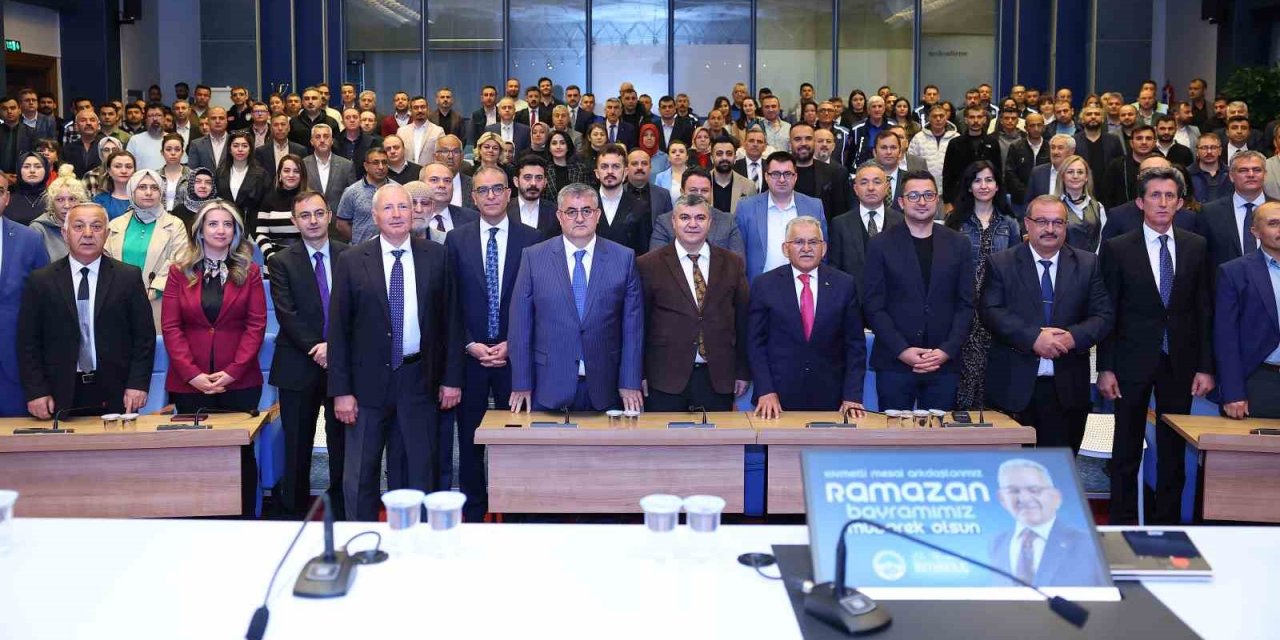 Başkan Büyükkılıç, Personelleriyle Bayramlaştı