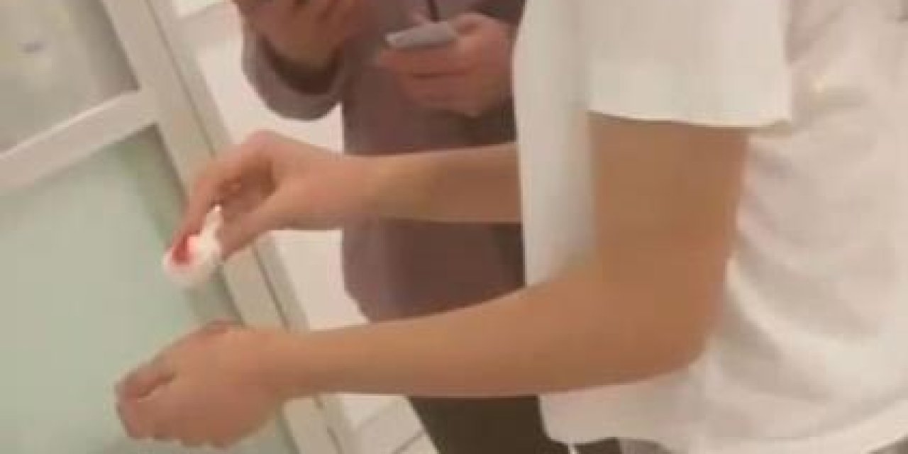 Antalya’da Elinde Kesi Bulunan Kızı Acil Servisten Geri Çeviren Özel Hastane: "başvuru Sırasında Kırmızı Alanda 3 Hasta Vardı, Kesi Yeni Değildi"