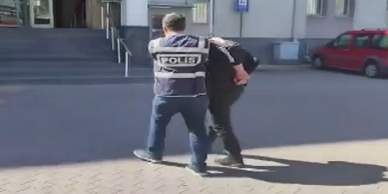 "hırsızlık" Suçundan Aranan Şahıs Polisten Kaçamadı