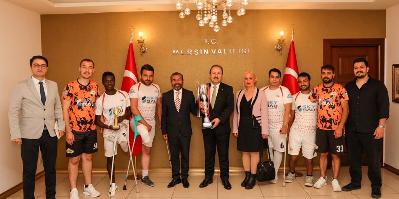 Şampiyon Olan Ampute Futbolculardan Vali Pehlivan’a Ziyaret