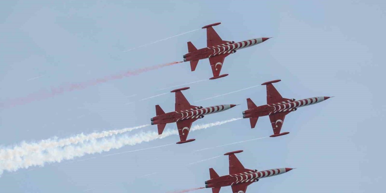 Türk Yıldızları 23 Nisan Kutlamalarına Renk Katacak