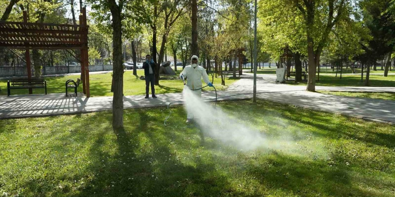 Havaların Isınmasıyla Melikgazi Belediyesi İlaçlama Çalışmalarına Başladı