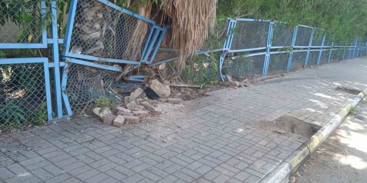 Alanya’da Halk Otobüsünün Çarptığı Kadın Yaralandı