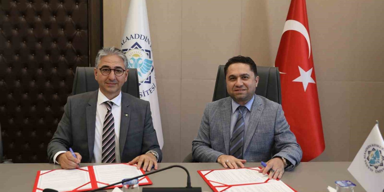 Alkü İle Poyd, Turizm Öğrencilerinin Geleceğine İmza Attı